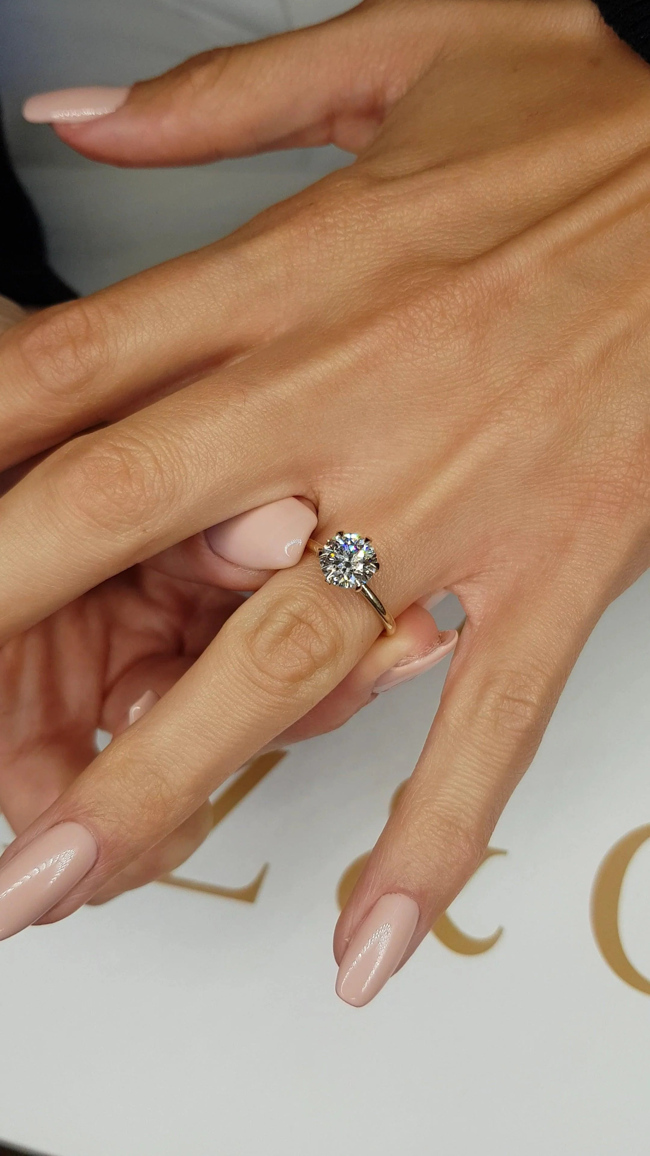 1.50 Carat Round Brilliant Cut Six Prongs Diamond Engagement Ring in Yellow Gold - Image 2