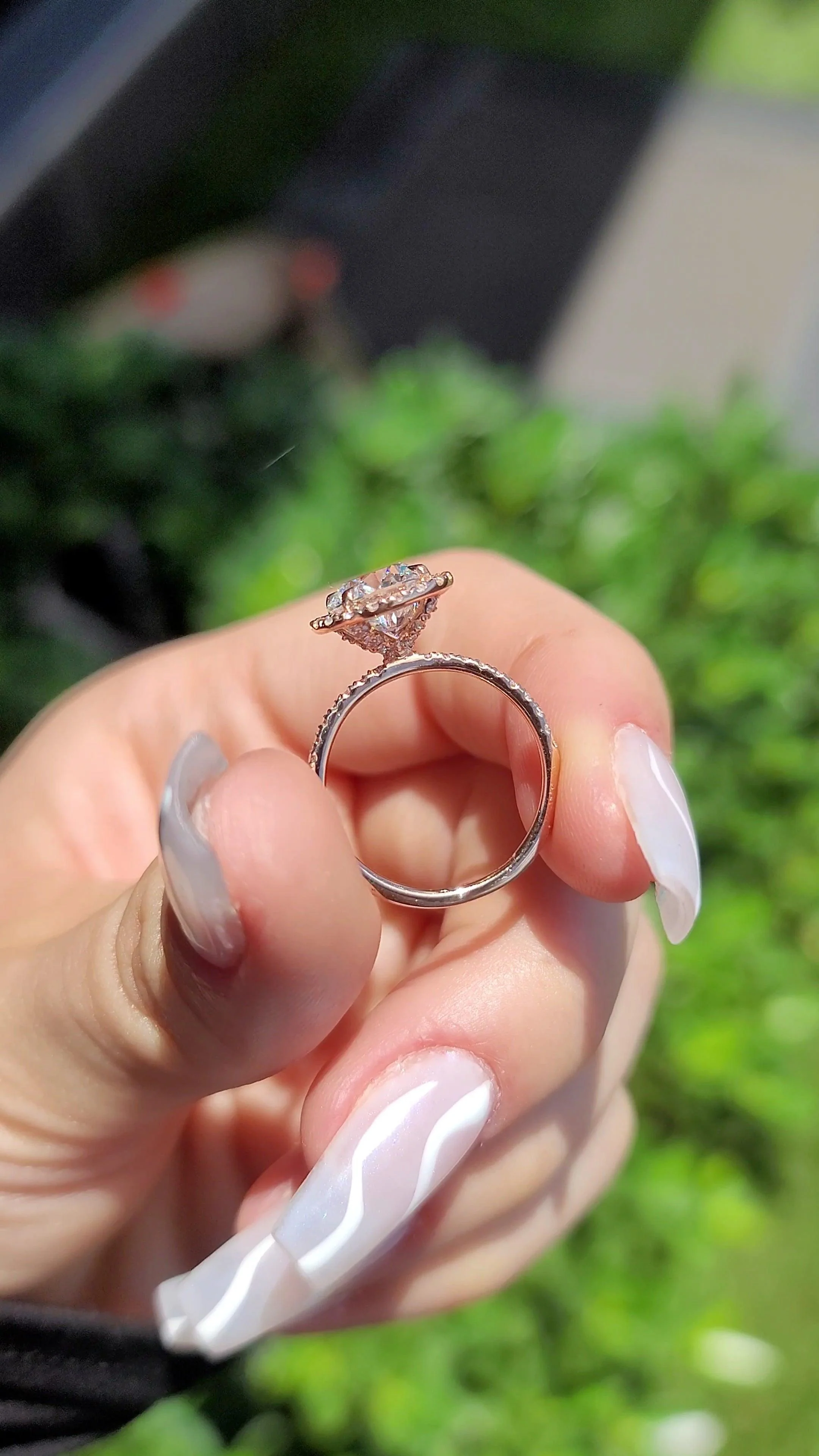 2.50 Carats Lab Grown Round Brilliant Cut Micropaved Halo Side Stones Diamond Engagement Ring - Image 3