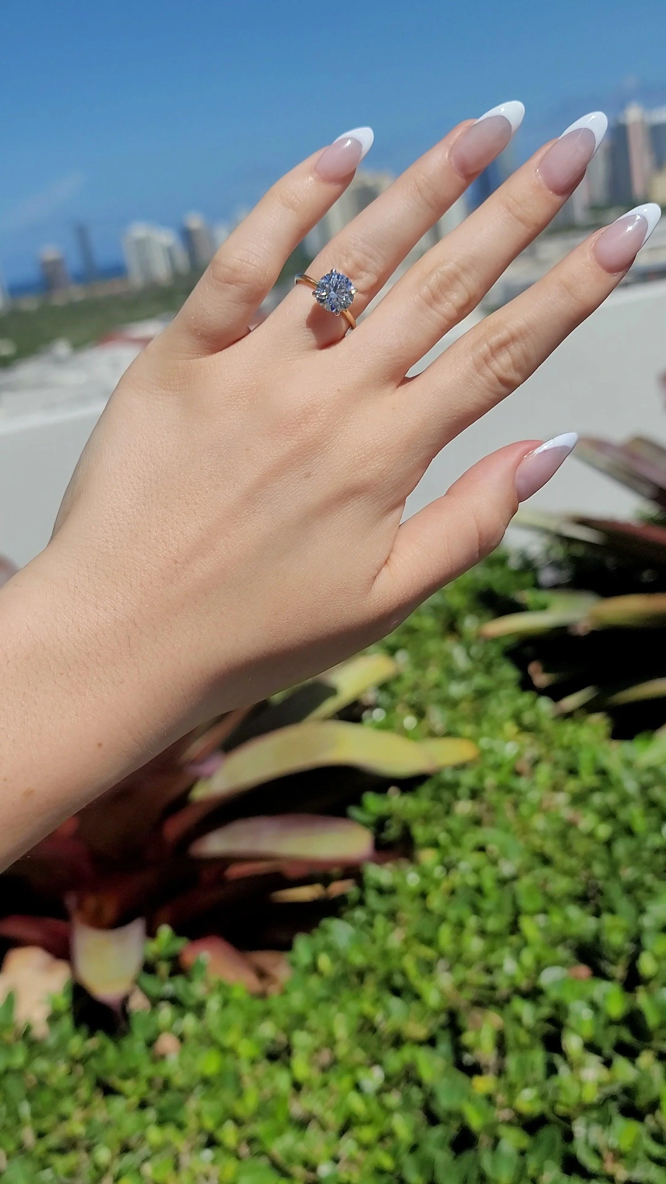 3.19 Carats Lab Grown Round Brilliant Cut Two Tone Solitaire Hidden Halo Diamond Engagement Ring - Image 3